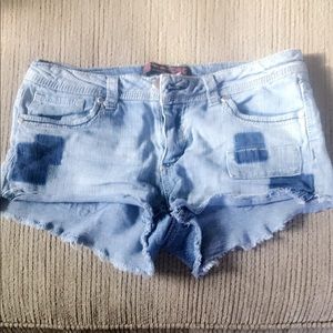 Jean shorts-Light blue with dark blue patches